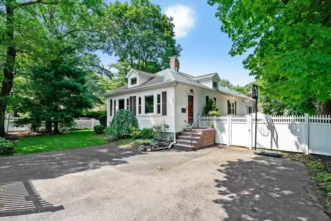 263 Marrett Rd, Lexington, MA 02421