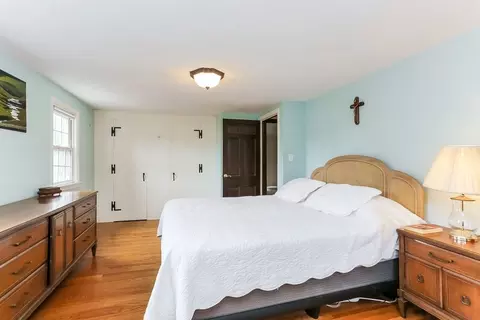 384 Abbott St, Springfield, MA 01118 photo 17