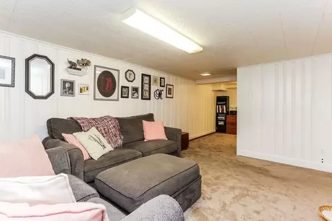 384 Abbott St, Springfield, MA 01118 photo 12