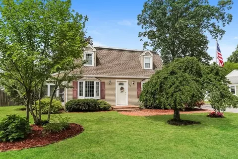 384 Abbott St, Springfield, MA 01118 photo 25