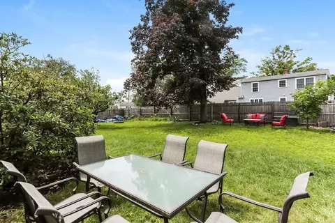 384 Abbott St, Springfield, MA 01118 photo 28