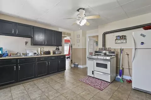 20 Maple St, Spencer, MA 01562 photo 5