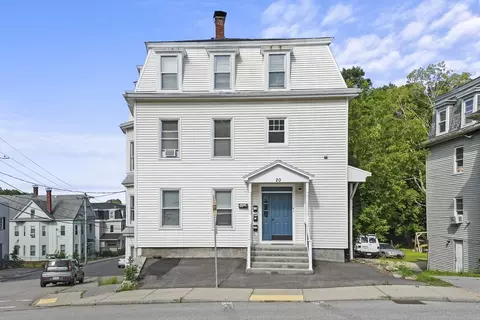 20 Maple St, Spencer, MA 01562