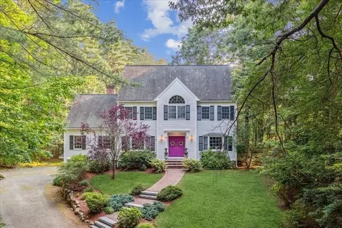 6 Wilson Pond Ln, Rowley, MA 01969