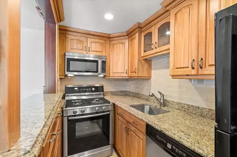35 Will Dr #5, Canton, MA 02021 photo 10