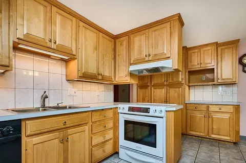 16 Truehart Dr, Easthampton, MA 01027 photo 8