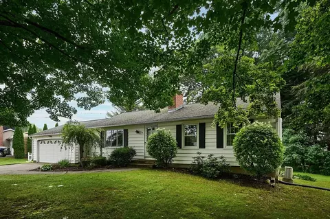 16 Truehart Dr, Easthampton, MA 01027 photo 2