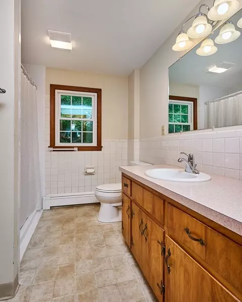 16 Truehart Dr, Easthampton, MA 01027 photo 17