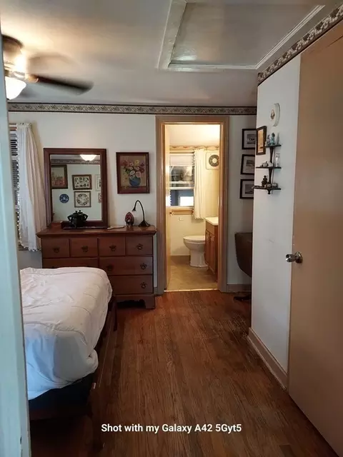 86 Linnell St, Springfield, MA 01104 photo 21