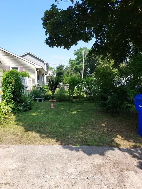 86 Linnell St, Springfield, MA 01104 photo 5