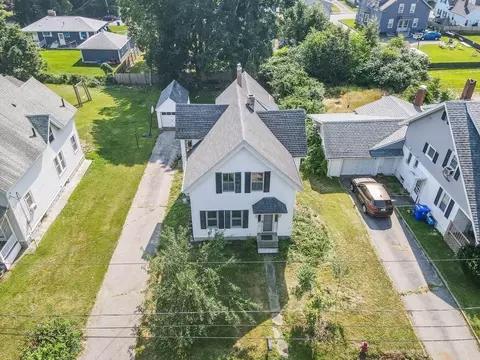 7 Everett St, Taunton, MA 02780