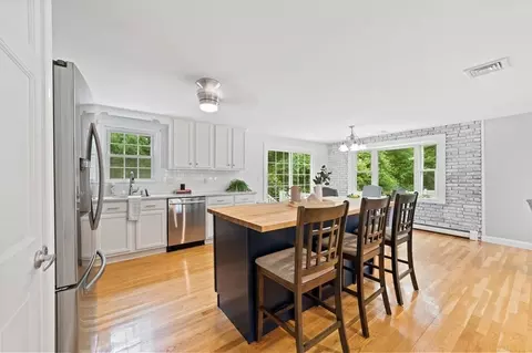 56 Cedarcrest Rd, Hanover, MA 02339 photo 4