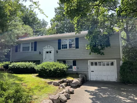 903 Front St, Weymouth, MA 02190