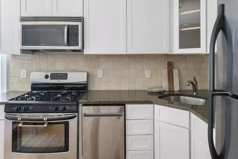 394 E 8th St #3, Boston, MA 02127 photo 6
