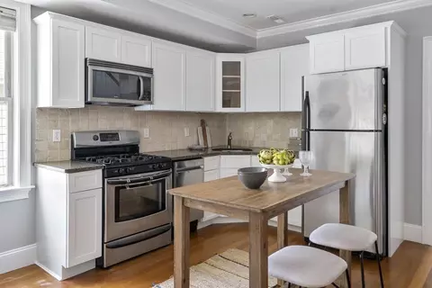 394 E 8th St #3, Boston, MA 02127 photo 2
