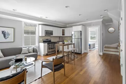 394 E 8th St #3, Boston, MA 02127 photo 3