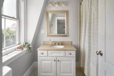 394 E 8th St #3, Boston, MA 02127 photo 12