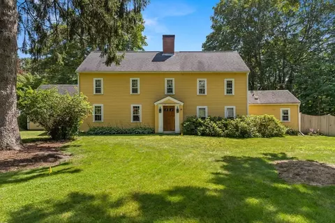 789 Salem St, Groveland, MA 01834