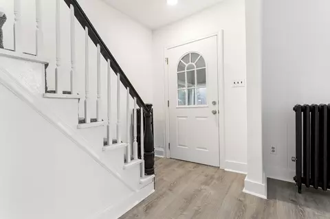 16 Winter St, Everett, MA 02149 photo 4