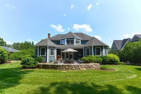113 Livingston Cir, Needham, MA 02492