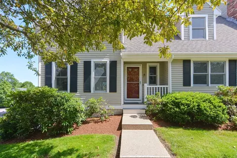 18 Union St #1, Natick, MA 01760