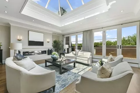 122 Commonwealth Ave #PH, Boston, MA 02116