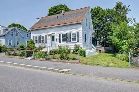 16 Union St, Quincy, MA 02169