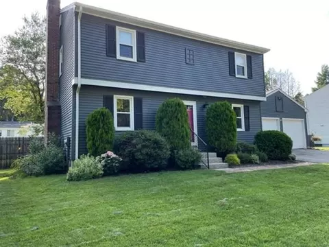 34 Crystal Brook Dr, Springfield, MA 01118