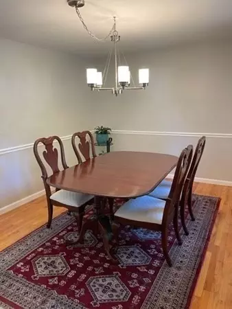34 Crystal Brook Dr, Springfield, MA 01118 photo 3