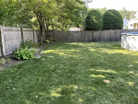 34 Crystal Brook Dr, Springfield, MA 01118 photo 21