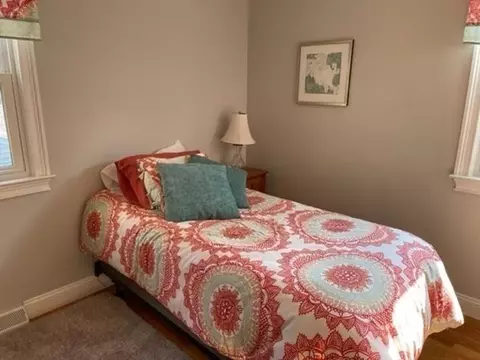 34 Crystal Brook Dr, Springfield, MA 01118 photo 9