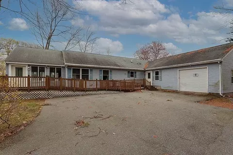 24 Grove Ave, Wilmington, MA 01887