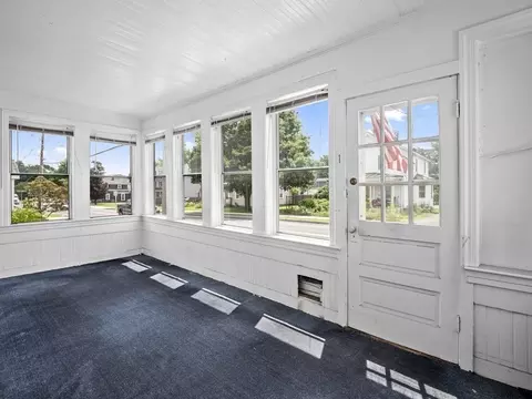 92 E Main St, Ayer, MA 01432 photo 4