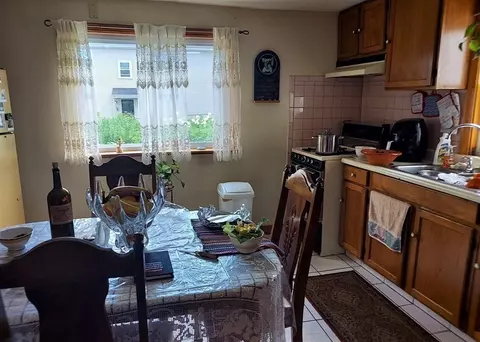 30 Carver, Fall River, MA 02721 photo 4