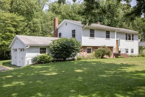 7 Michael Rd, Hingham, MA 02043