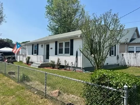 32 Oakhurst St, Springfield, MA 01104 photo 2