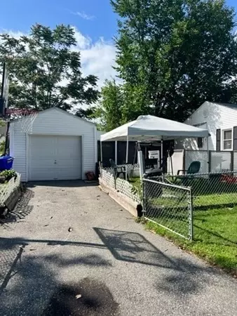 32 Oakhurst St, Springfield, MA 01104 photo 3