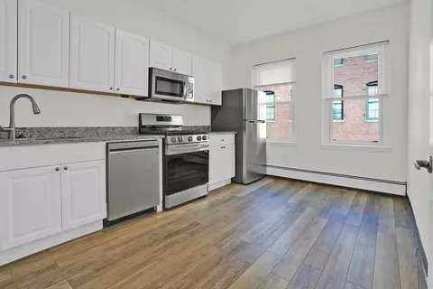 126 Union Park St #4, Boston, MA 02118