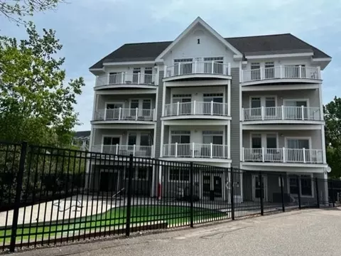 614 Pond St #1212, Braintree, MA 02184