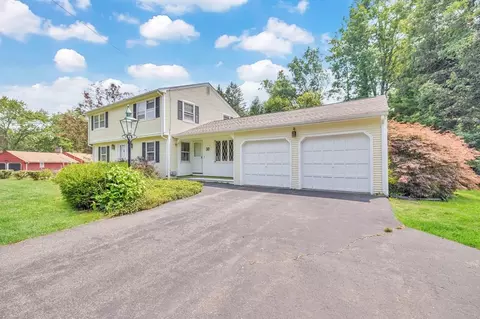 32 Soule Rd, Wilbraham, MA 01095