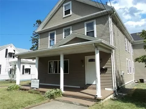 42 Oak St, Taunton, MA 02780