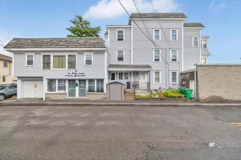 591 Grattan St, Chicopee, MA 01020 photo 3