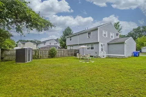 91 Glenmore St, Springfield, MA 01129 photo 5