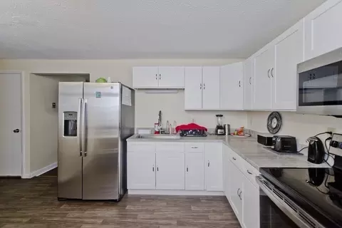 91 Glenmore St, Springfield, MA 01129 photo 10