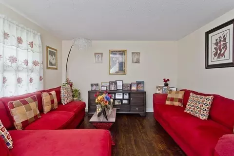 91 Glenmore St, Springfield, MA 01129 photo 8