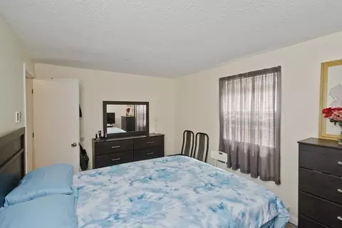 91 Glenmore St, Springfield, MA 01129 photo 16