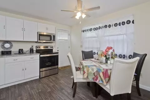 91 Glenmore St, Springfield, MA 01129 photo 12