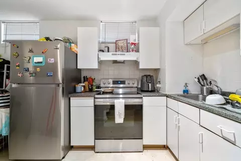 159 Cottage St #1, Boston, MA 02128