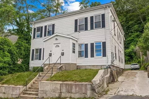 12-14 Leighton St, Fitchburg, MA 01420