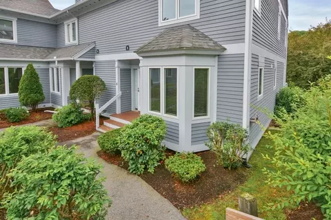 5 Landing Dr #5, Methuen, MA 01844